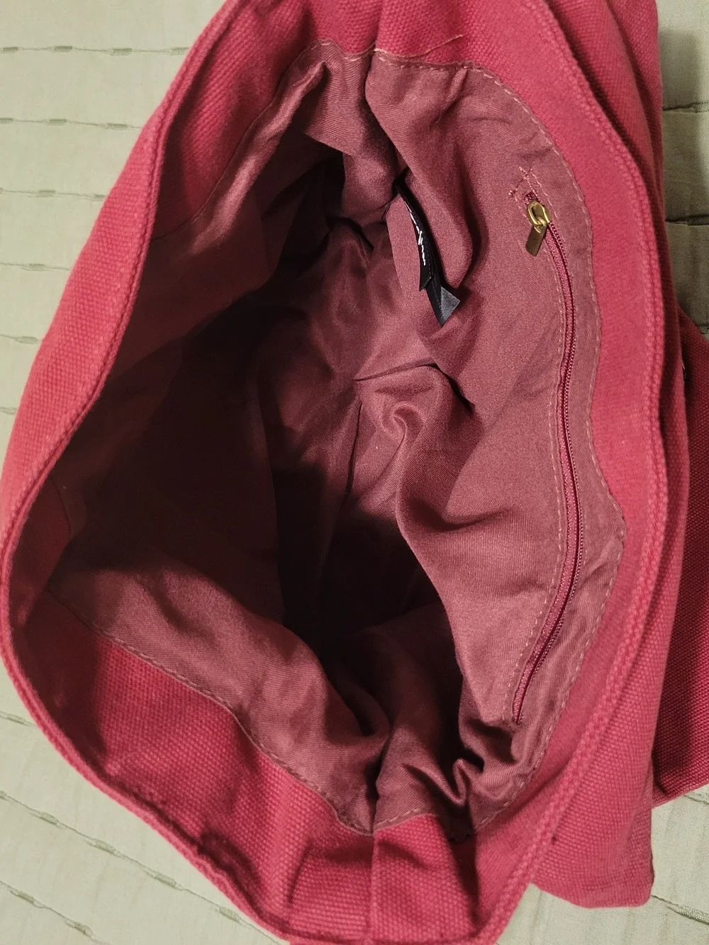 Coraline Messenger Bag